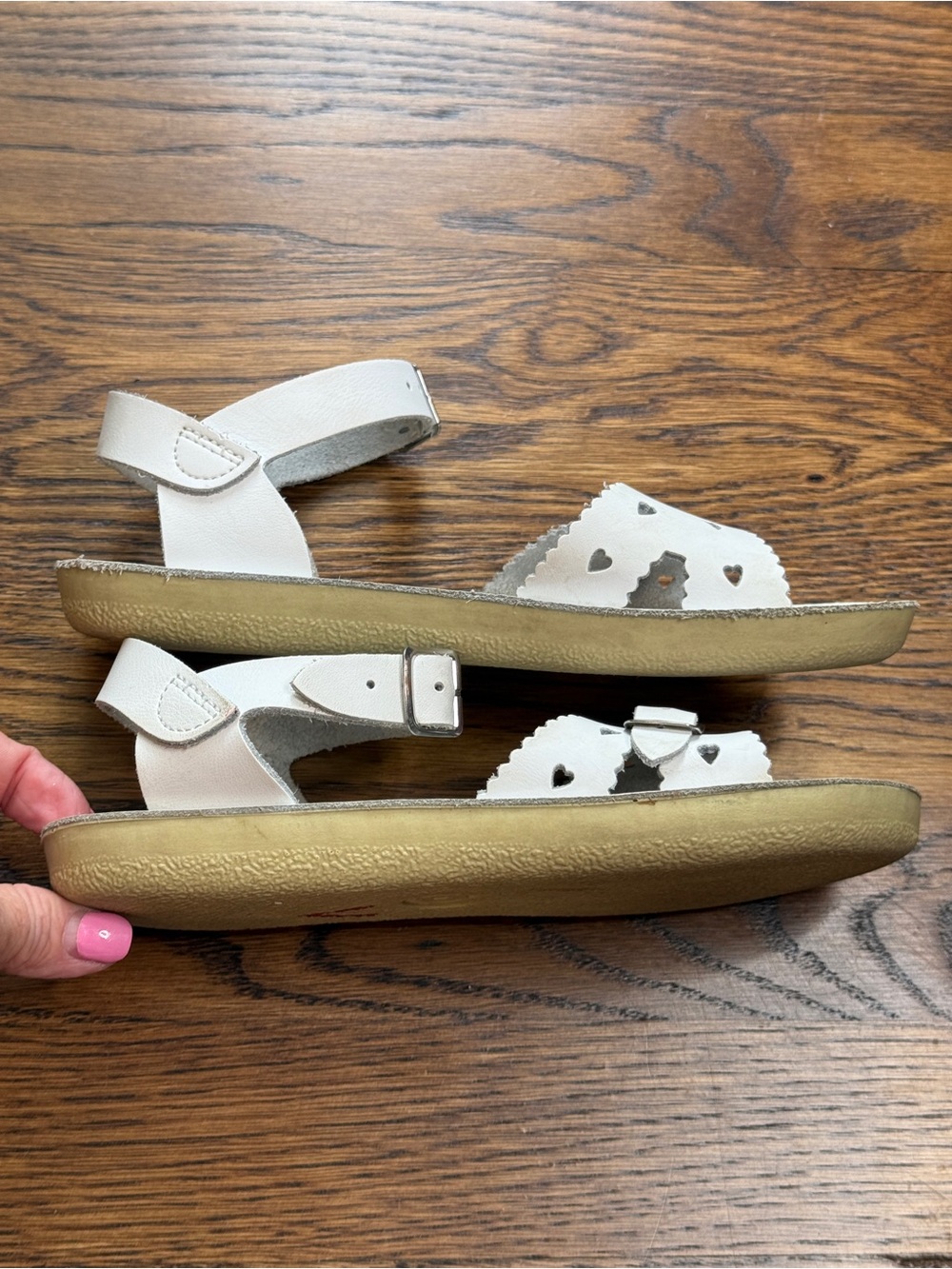 Salt Water Sun-Sans Girls White Sweetheart Cutout Ankle Strap Kids Sandals Sz 1 - Picture 7 of 9